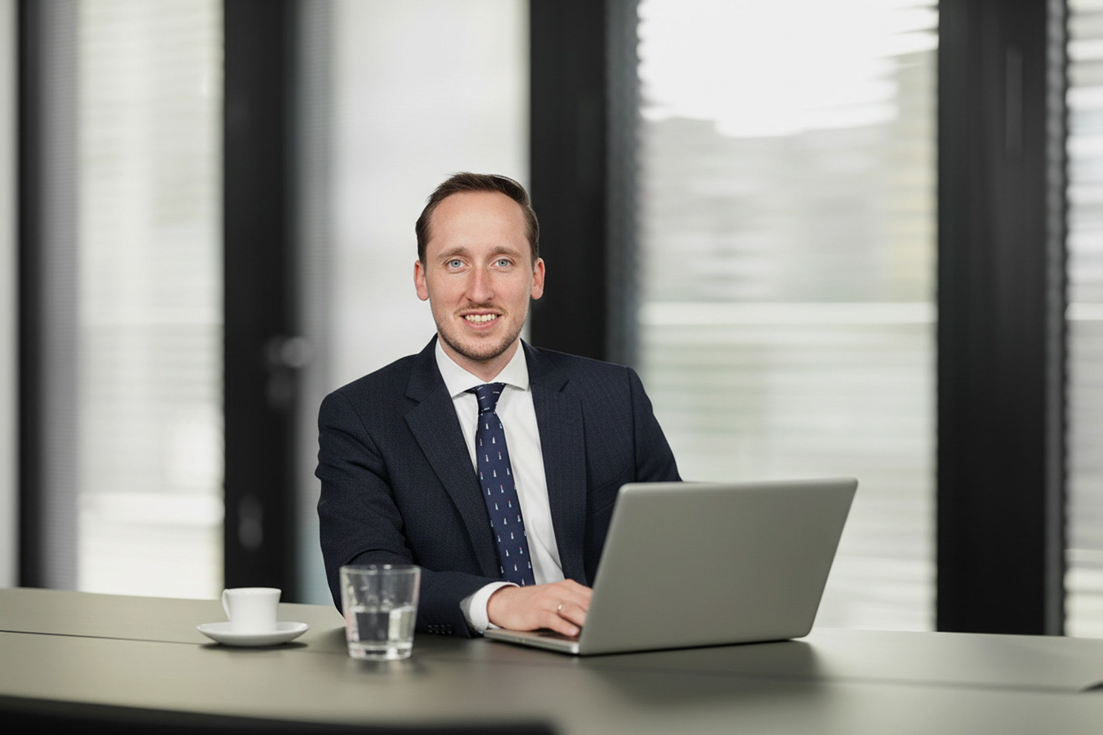 Stephan Ehbets, Maître en droit